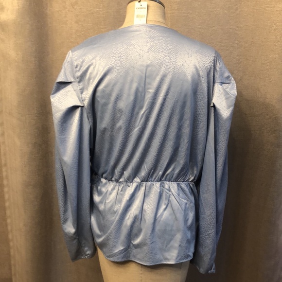 Brand new with tags Express top - Picture 4 of 6